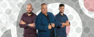 Dal Lunedì al Sabato, dalle 13:00 c'è Puntonuovo Sport Show, uno spazio dedicato alla serie A in compagnia di Umberto Chiariello, Marco Giordano e Alessandro Montano. Dalle 14, spazio ai tifosi partenopei con lo speciale Napoli.